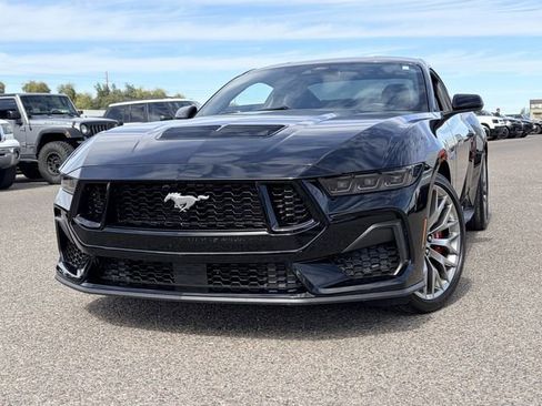 Used 2025 Ford Mustang GT Premium image 3