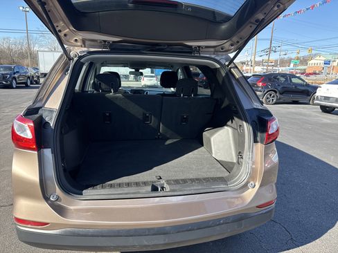 Used 2019 Chevrolet Equinox LS w/ LS Convenience Package image 5