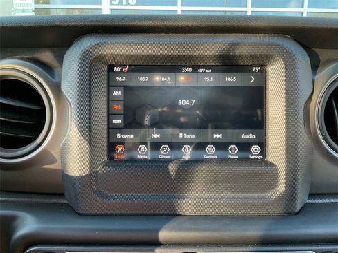 Used 2023 Jeep Wrangler Unlimited Sport image 21