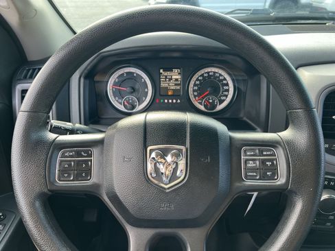 Used 2017 RAM 1500 Express AWD/4WD image 16