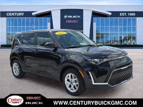 Used 2025 Kia Soul LX image 1