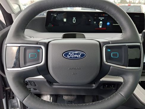 Used 2025 Ford Expedition Active image 22