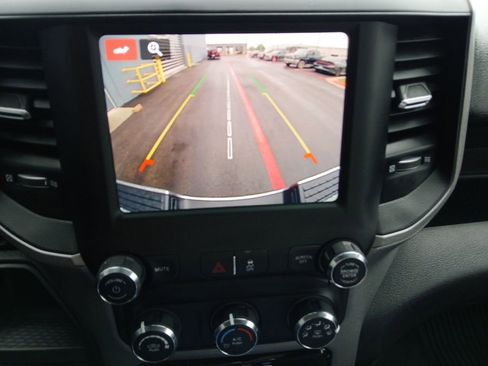 Used 2024 RAM 2500 Tradesman w/ Chrome Appearance Group image 9