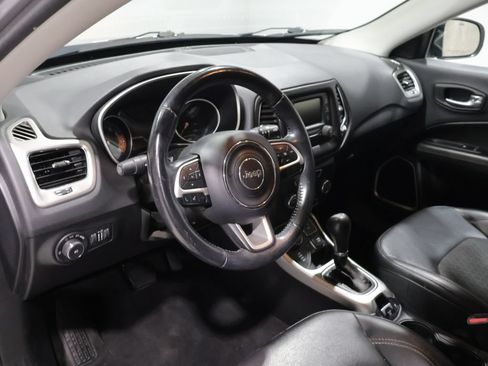 Used 2018 Jeep Compass Latitude AWD/4WD image 17