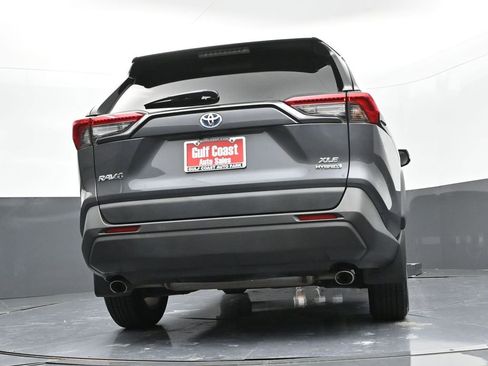 Certified 2022 Toyota RAV4 XLE image 35
