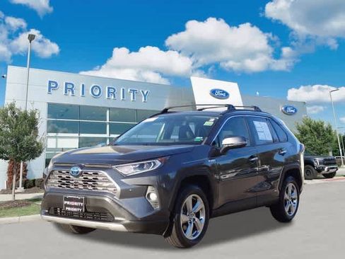 Used 2020 Toyota RAV4 Limited image 1