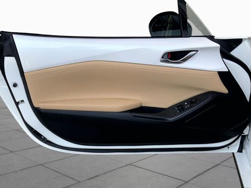 Used 2025 MAZDA MX-5 Miata RF Grand Touring RWD image 20