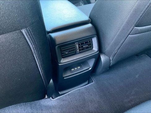Used 2024 Honda CR-V EX image 10