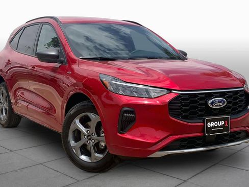 Certified 2024 Ford Escape ST-Line w/ Tech Pack #1 AWD/4WD image 3