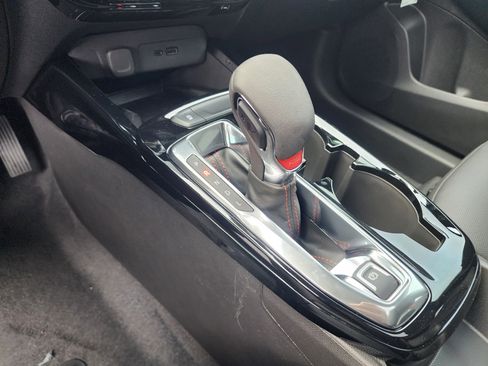 New 2026 Chevrolet Trax RS w/ Sunroof Package image 34