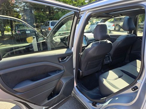 Certified 2025 Subaru Forester Touring AWD/4WD image 9