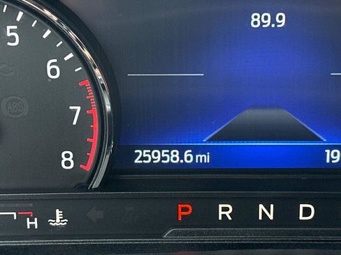 Used 2023 Ford Explorer XLT image 30