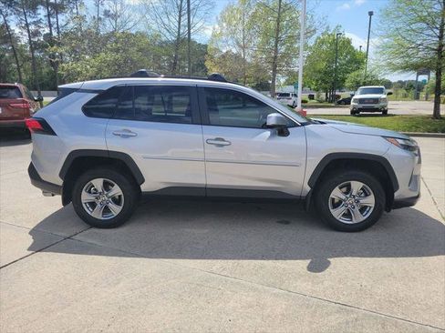 Certified 2024 Toyota RAV4 XLE w/ Convenience Package image 10