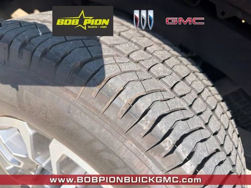 Used 2026 GMC Sierra 2500 SLE w/ SLE Value Package; AWD/4WD image 4