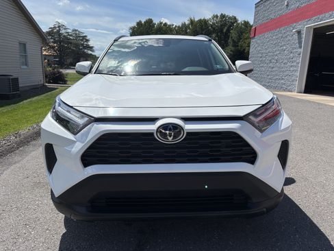 Used 2025 Toyota RAV4 XLE w/ Convenience Package AWD/4WD image 8
