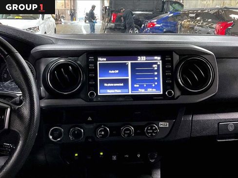 Used 2020 Toyota Tacoma TRD Off-Road image 6