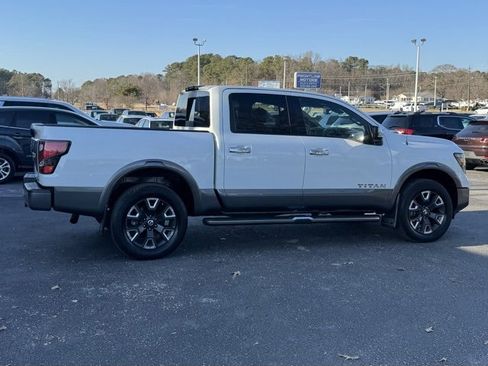 Used 2021 Nissan Titan Platinum Reserve w/ Moonroof Package image 7