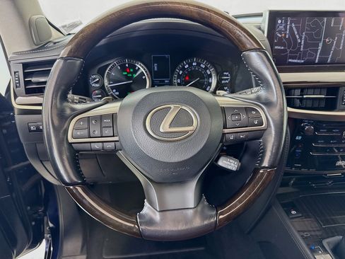 Used 2017 Lexus LX 570 570 w/ Luxury Package image 12