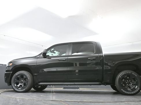 New 2026 RAM 1500 Express AWD/4WD image 43