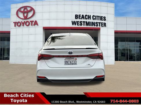 Certified 2020 Toyota Avalon XSE image 10