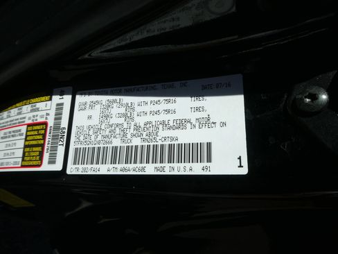 Used 2016 Toyota Tacoma SR image 10