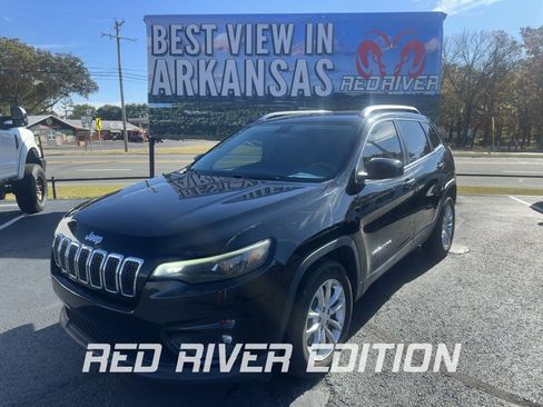 Used 2019 Jeep Cherokee Latitude w/ Popular Appearance Group image 1
