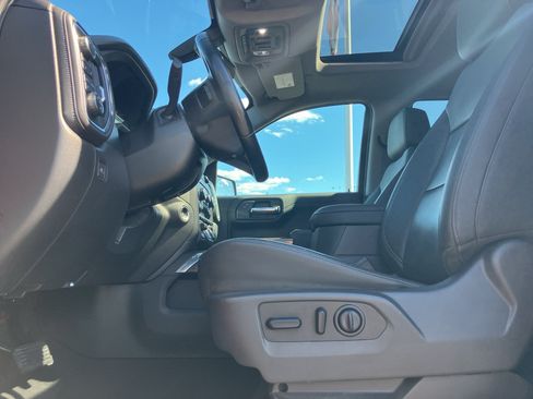 Used 2019 Chevrolet Silverado 1500 RST AWD/4WD image 30