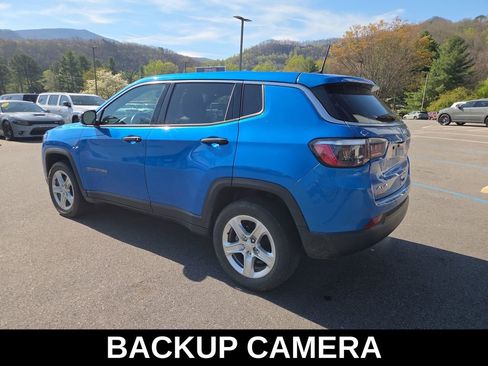 Used 2023 Jeep Compass Sport image 5