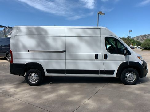 Used 2024 RAM ProMaster 2500 w/ Safety Group FWD image 6