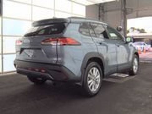 Used 2024 Toyota Corolla Cross LE FWD image 4
