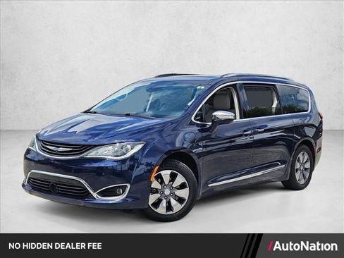 Used 2018 Chrysler Pacifica Limited w/ Advanced Safetytec Group FWD image 1