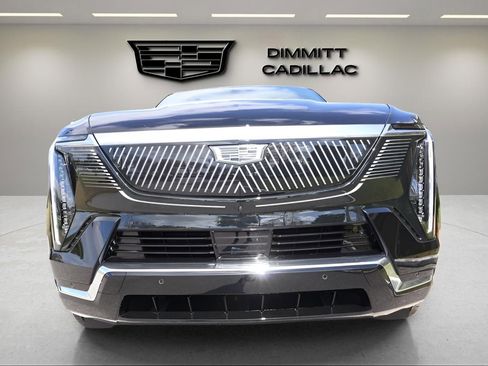 New 2025 Cadillac Escalade IQ Luxury 2 w/ LPO, Radiant Package image 8