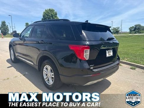 Used 2023 Ford Explorer XLT w/ Equipment Group 202A AWD/4WD image 8