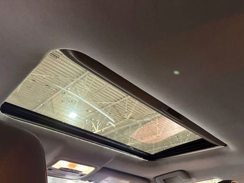 Used 2016 Toyota Highlander XLE image 8