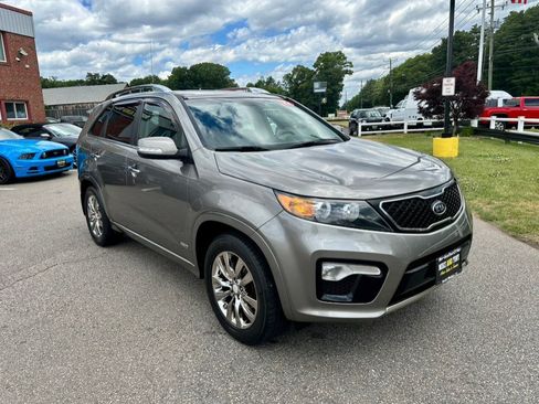 Used 2013 Kia Sorento SX w/ SX Premium Pkg AWD/4WD image 3