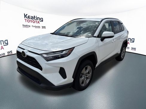 Used 2025 Toyota RAV4 XLE image 3