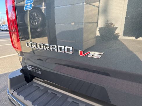 Used 2019 Chevrolet Colorado Z71 image 11