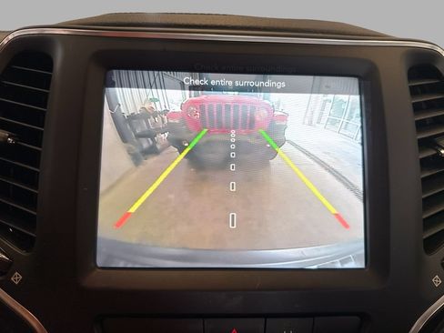 Used 2022 Jeep Cherokee Latitude Lux AWD/4WD image 20