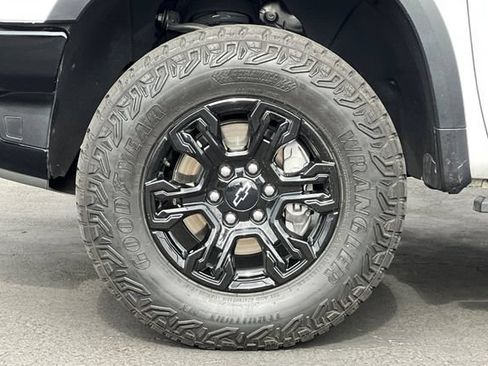 Used 2023 Chevrolet Silverado 1500 ZR2 w/ Technology Package AWD/4WD image 37