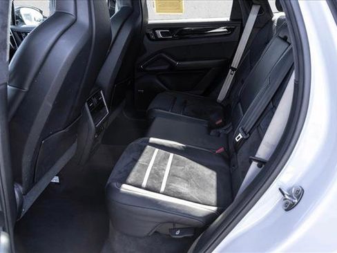 Used 2022 Porsche Cayenne GTS image 22