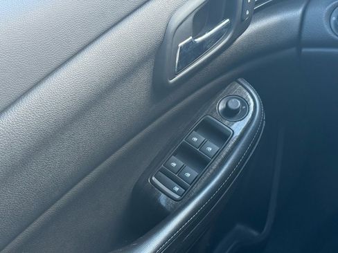 Used 2016 Chevrolet Malibu LT image 7