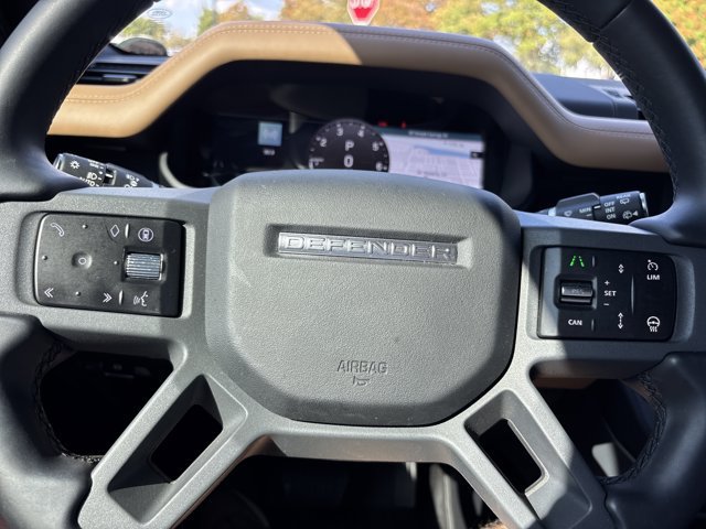 Used 2025 Land Rover Defender 110 X-Dynamic SE AWD/4WD image 26