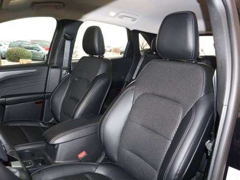 New 2026 Ford Escape SE image 32