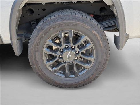 Used 2025 Chevrolet Silverado 2500 Custom w/ Custom Value Package AWD/4WD image 13
