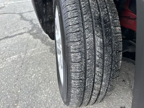 Used 2018 Jeep Renegade Latitude image 28