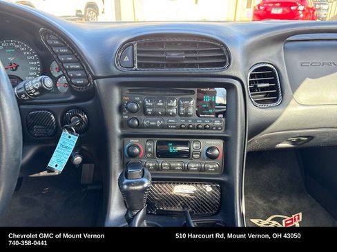 Used 2004 Chevrolet Corvette Convertible w/ Preferred Equipment Group RWD image 19