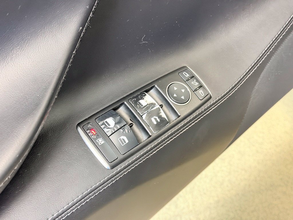 Used 2016 Tesla Model S 70D AWD/4WD image 10