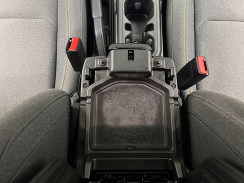 Used 2025 Jeep Wrangler Unlimited Sahara image 35