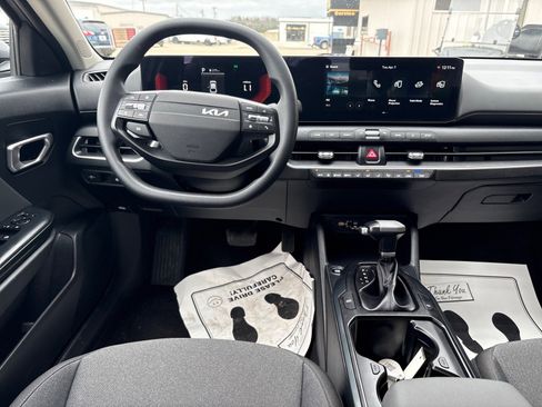 Used 2025 Kia K4 FWD image 5