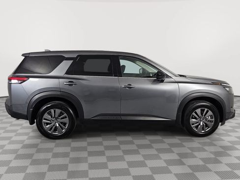 Used 2025 Nissan Pathfinder S FWD image 9
